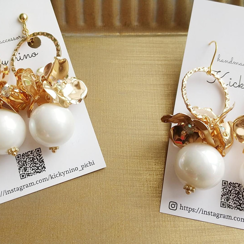 ゴールドフラワー×つやつやパールピアス／イヤリング ピアス