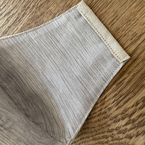 ミナペルホネン ちょうちょ ベージュ×ネイビー刺繍 マスク 布マスク  