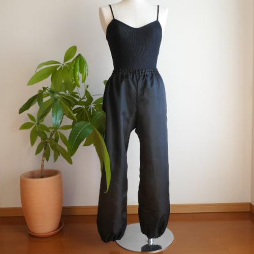 新品 ジョガーパンツ ブラック L size unoa ウノア サウナパンツ 新品 ジョガーパンツ ブラック Mサイズ unoa ウノア サウナ