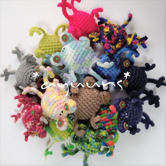 でっかいカエル さんキーホルダー《全16色》 3枚目の画像