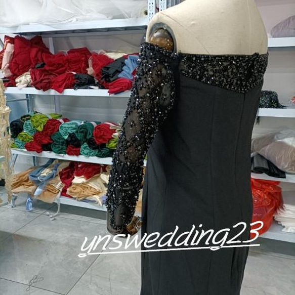 上品！ イブニングドレス 黒 マーメイドライン 優雅なシルエット ロングドレス オフショルダー 5枚目の画像