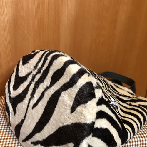 ロラライハリス 刺繍 バケツバッグ バケツバッグ minylog 通販