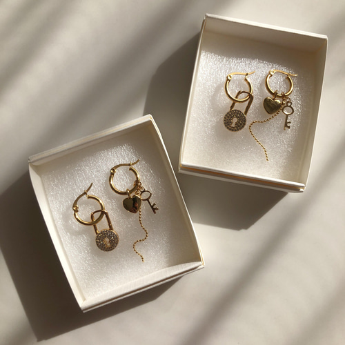 ハンドメイドピアス3376