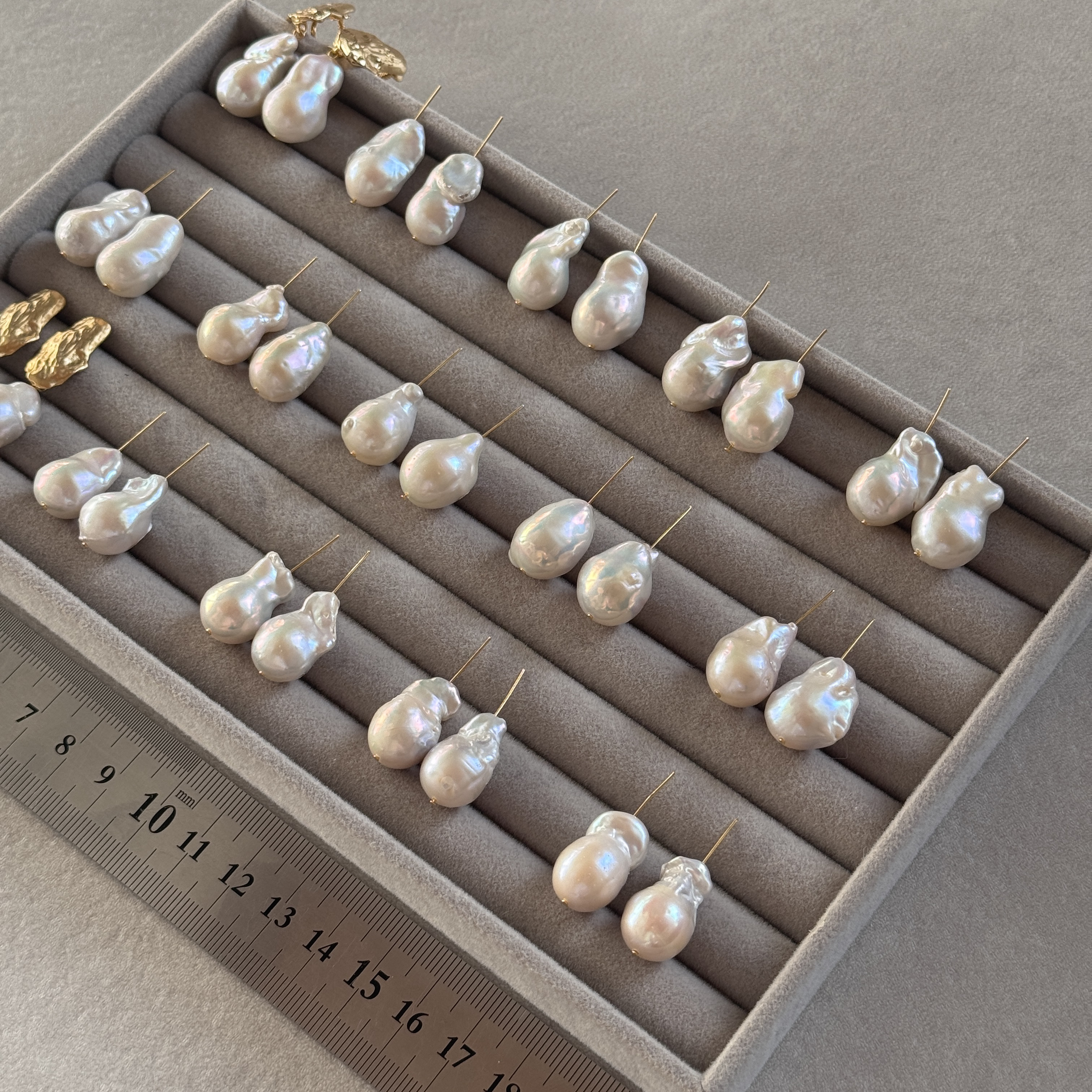 ［silver］バロックパール イヤリング ・ ピアス / 選べるパール／結婚式 / ウェディング / デイリー