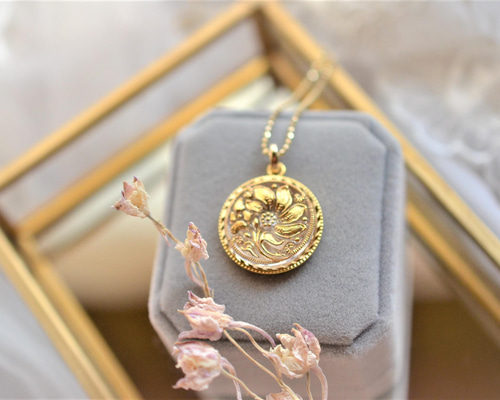 フィアルカ ペンダント】 チェコガラスボタン 65㎝ ネックレス