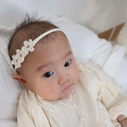 3つのお花のベビーヘアバンド 【モカピンク】 新生児 赤ちゃん お宮参り お食い初め カチューシャ ベビー袴 13枚目の画像