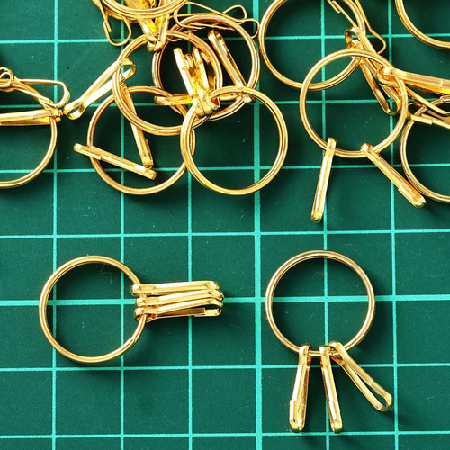 キーホルダー パーツ 金具 ゴールド 小さめ 20個 キーリング 二