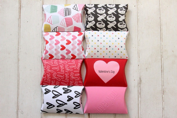 Pillow Box(プレゼント用・ラッピング用ＢＯＸ）バレンタインバージョン 1枚目の画像