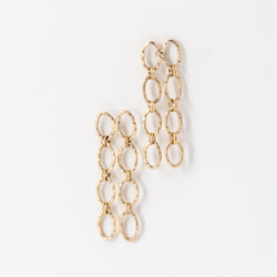 La liaison Oval Earrings 1枚目の画像