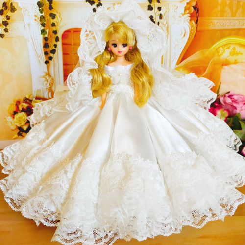 リカちゃん ウェディングドレス 純白 プリンセスライン ♡♡贈答 リカちゃん ウェディングドレス 純白 プリンセスライン ♡♡贈答