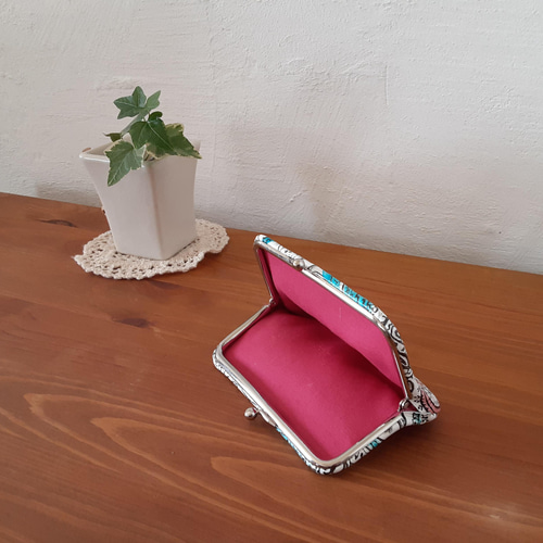 よ*中様 文庫屋大関　天溝がま口　両面革パスカード入れ　カード入れ　いちご柄3種 Amazon.co.jp: 文庫屋大関 底チャック天溝がま口 いちご柄