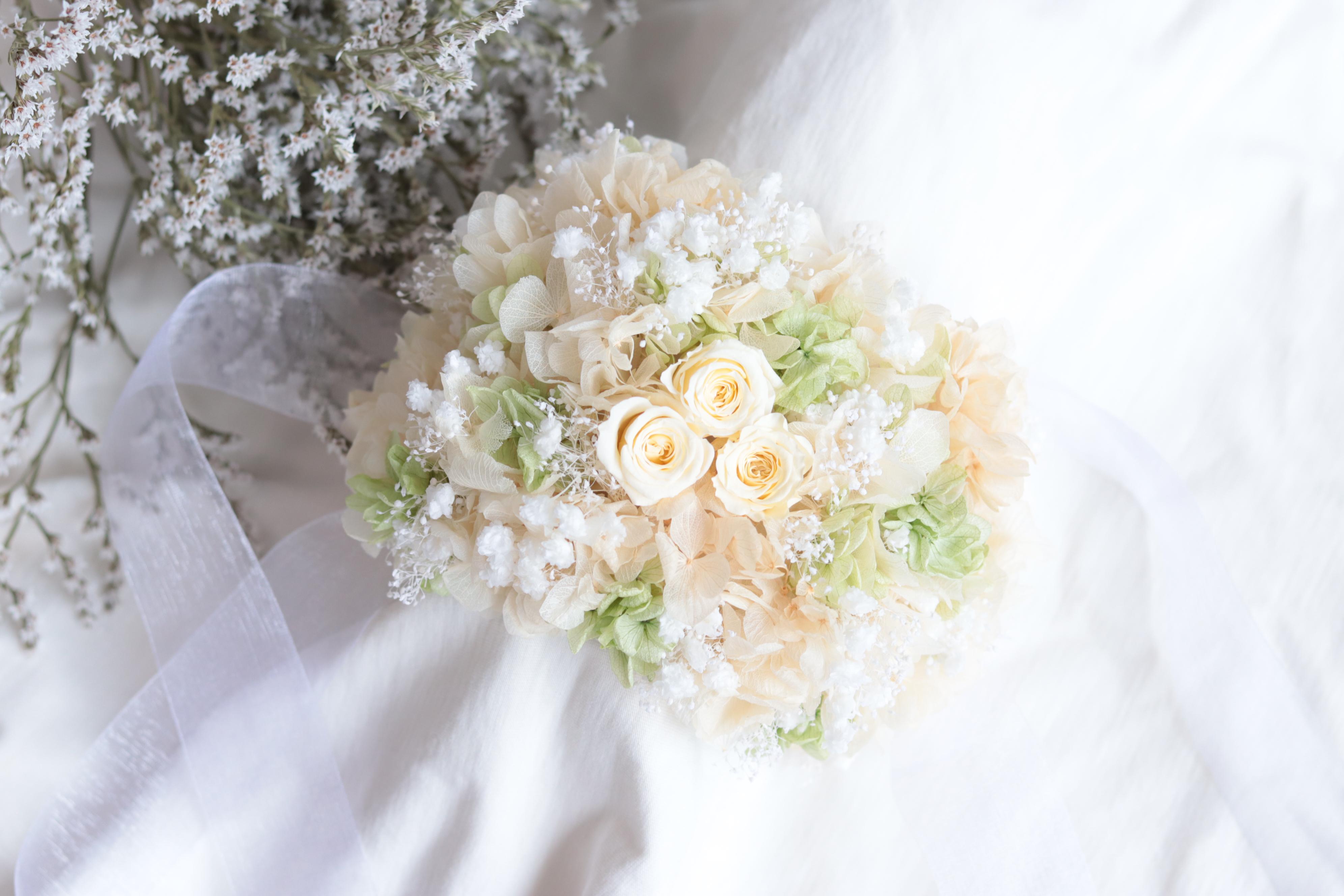 【カラーオーダーＯＫ】ふわっふわミニバラとアジサイのアームレット