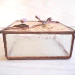 ステンドグラスの小花の小箱 3枚目の画像
