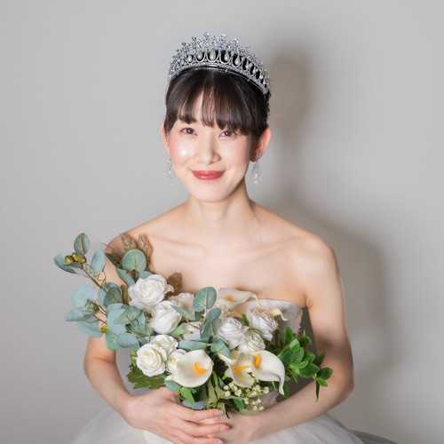 ダイアナ、ティアラ付 即日発送✧︎ ダイアナ妃 ウエディング ティアラ レプリカ