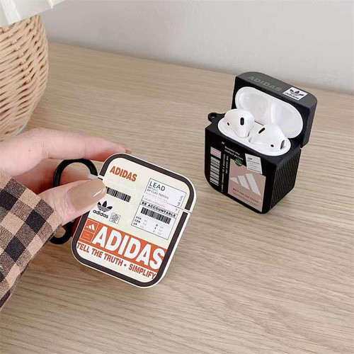 秋風⭐︎あきかぜ 　AirPods 第3世代 本体 外箱付き Amazon.co.jp: Apple AirPods(第3世代)Lightningケース付き