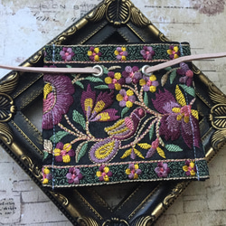 インド刺繍 リボン ポニーフック ラップリボン リボンラップ 花柄×ブラック 2枚目の画像