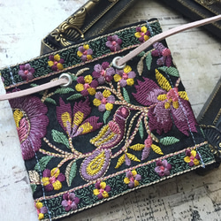 インド刺繍 リボン ポニーフック ラップリボン リボンラップ 花柄×ブラック 1枚目の画像