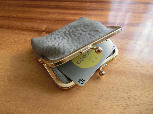 真鍮製がま口のヌメ革財布（グレー） 4枚目の画像