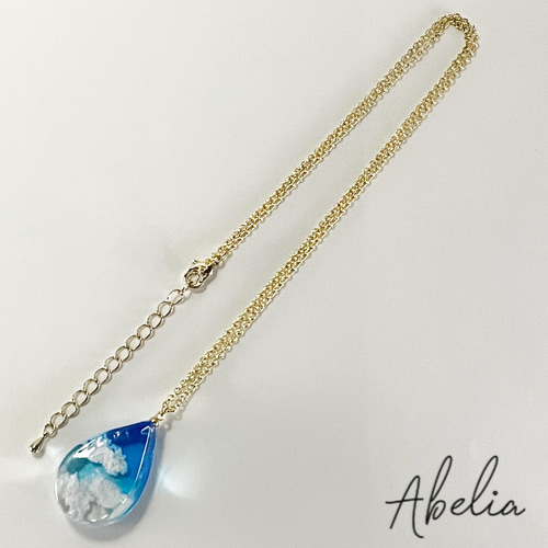 冬の雲空(青空)雫レジンネックレス ネックレス・ペンダント Abelia