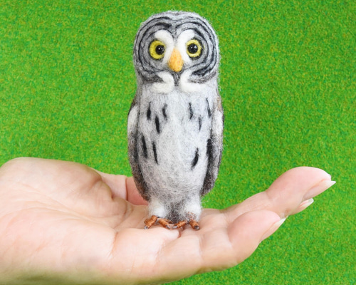 ふくろうさん達の置き物 61WcuQaHuUL._AC_UF350,