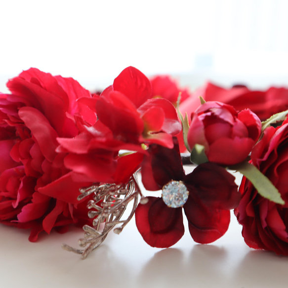 花冠・花かんむり　赤・赤色・還暦・還暦祝い　ヘッドドレス・ヘアアクセサリ・結婚式・ウェディング・発表会・パーティー 8枚目の画像