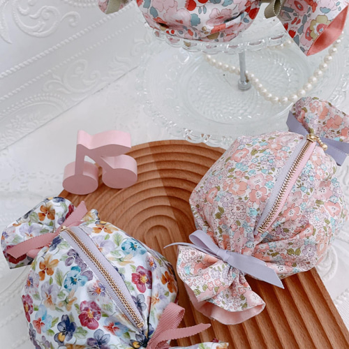 キャンディ型ポーチ byリバティ ポーチ M&R 通販 13244441｜Creema  