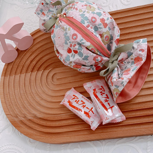 キャンディ型ポーチ byリバティ ポーチ M&R 通販 13244441｜Creema  