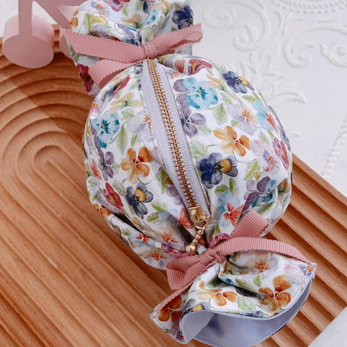 キャンディ型ポーチ byリバティ ポーチ M&R 通販 13244441｜Creema  