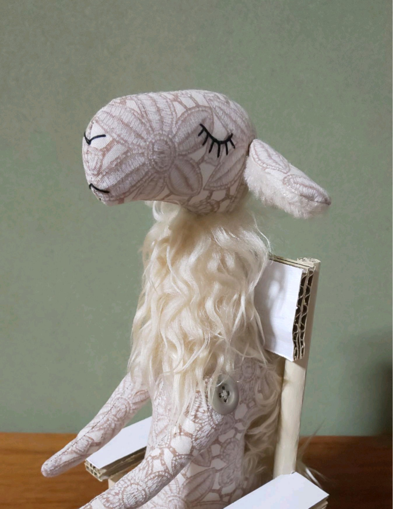 入手不可能！ラクダ皮で作ったラクダ人形 希少品 ハンドメイド