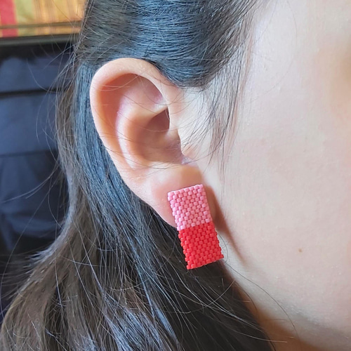 長方形ビーズピアス デリカビーズ 27mm×12mm 立体感のある2色ピアス