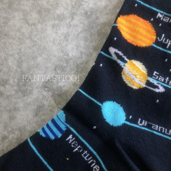 太陽系柄ユニセックス靴下❤️スケーターソックス グラフィック ポップアート 宇宙 銀河 惑星 天体 地球 火星 土星 月 5枚目の画像