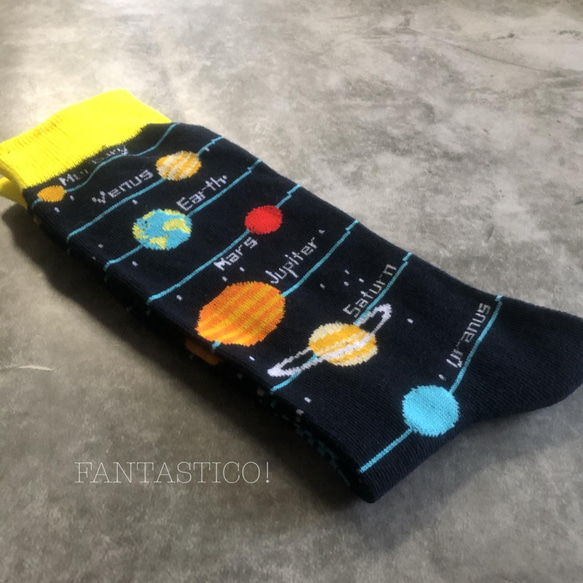 太陽系柄ユニセックス靴下❤️スケーターソックス グラフィック ポップアート 宇宙 銀河 惑星 天体 地球 火星 土星 月 3枚目の画像