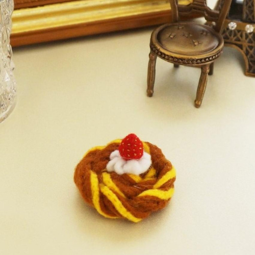 ミニチュア デニッシュ いちご