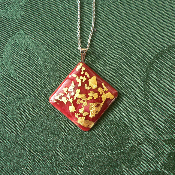 金箔七宝のブローチ（赤） 2枚目の画像