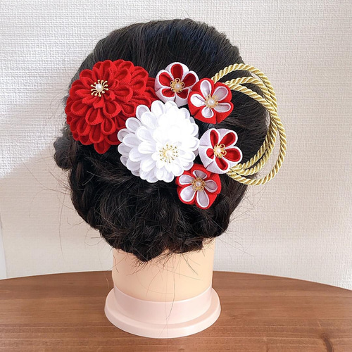 つまみ細工 髪飾り 赤 白 金 その他ヘアアクセサリー つまみ細工 華蔵