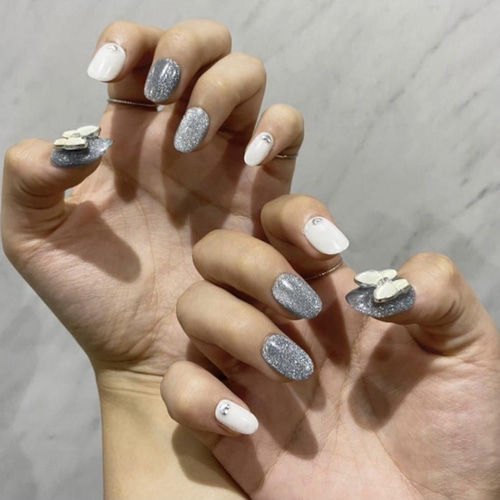 ネイルチップ オーダー 韓国 マグネット 蝶々 白 ホワイト ブルー 3d