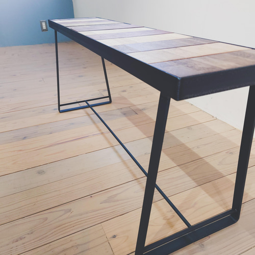 グラデーションウッドのアイアン製ベンチ 2人掛け ラバーウッド  