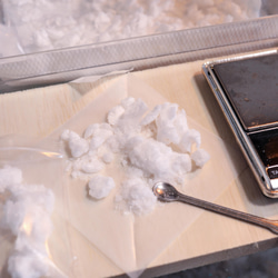 レジン用「雪のもと」20g (ハンドメイド資材) 4枚目の画像