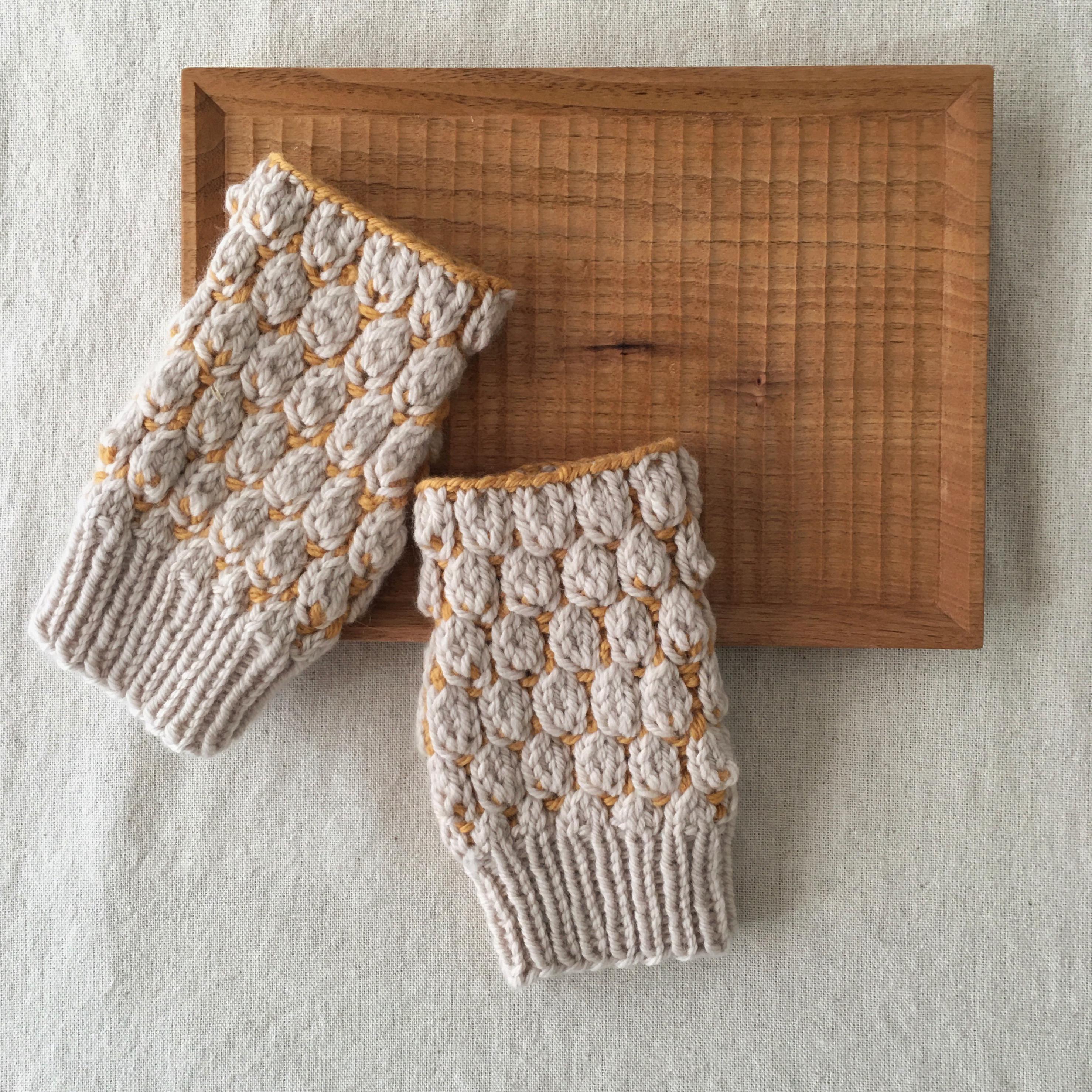 なめらかふんわりメリノウールのハンドウォーマー＊mix②