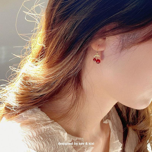 【いちご】おまとめ３点　ミルキーグラデーションリボンのピアス　イヤリング いちごイヤリング/ピアス-ゆらり-♥甘い気まぐれ イヤリング