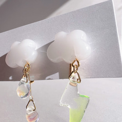 rain DROP ［雲と雷］クリアイエローのレジンイヤリング　　ゴールド 5枚目の画像