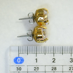 5A 方晶鋯石耳環 10 毫米（金鈦耳針） 第5張的照片