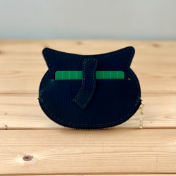 猫好きが作ったイカ耳猫の小銭入れ　黒猫オコ顔ゴールドバージョン目色淡いライムグリーン　送料無料　 4枚目の画像