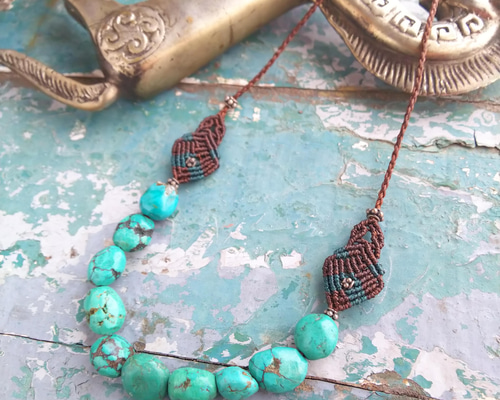 チベタン オールドターコイズ ＊ マクラメネックレス チベタンターコイズ・チベット産ターコイズ マクラメ編みネックレス B