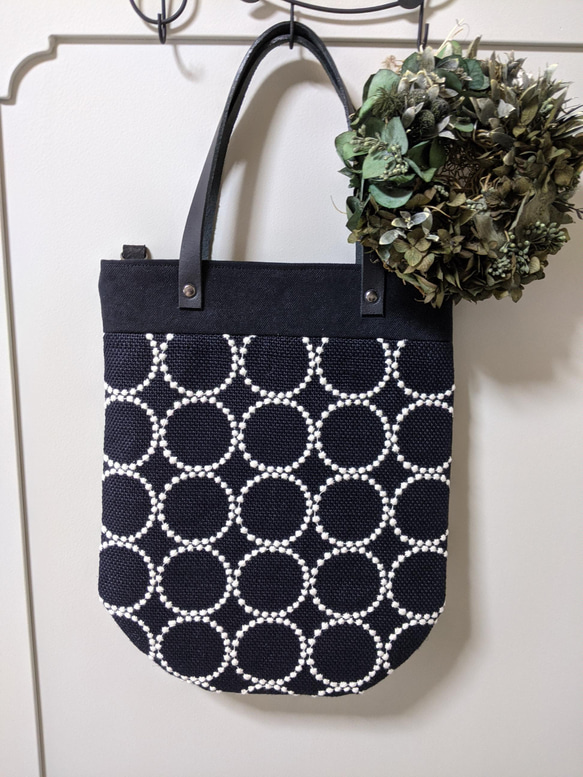 ミナペルホネントートＢａｇ【tanborin/navy】タンバリン・ネイビー【受注製作】 2枚目の画像