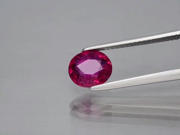 天然石 ルベライト トルマリン ルース 1.17ct モザンビーク／アフリカ産 非加熱　可愛らしいラウンドカット！ 6枚目の画像