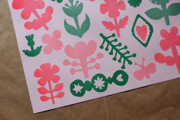 ＊複数ご注文で1枚サービス！＊A3ラッピングペーパー4枚　緑とピンクのお花 3枚目の画像