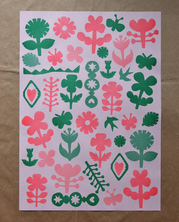 ＊複数ご注文で1枚サービス！＊A3ラッピングペーパー4枚　緑とピンクのお花 2枚目の画像