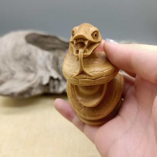特上彫 置物 動物 へび 蛇 ヘビ 精密彫刻 柘植 木細工 高級天然