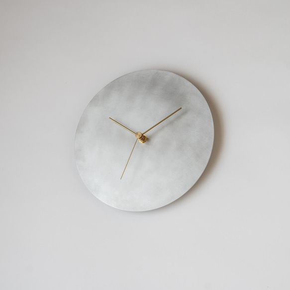 『特集掲載品』壁掛け時計−タイプ2/アルミニウム　minimal clock<DISK-type2> 7枚目の画像
